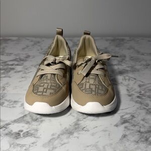 Stylish Tan Shoes for Women Size 37